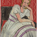 Jeune Femme Assise En Robe Grise